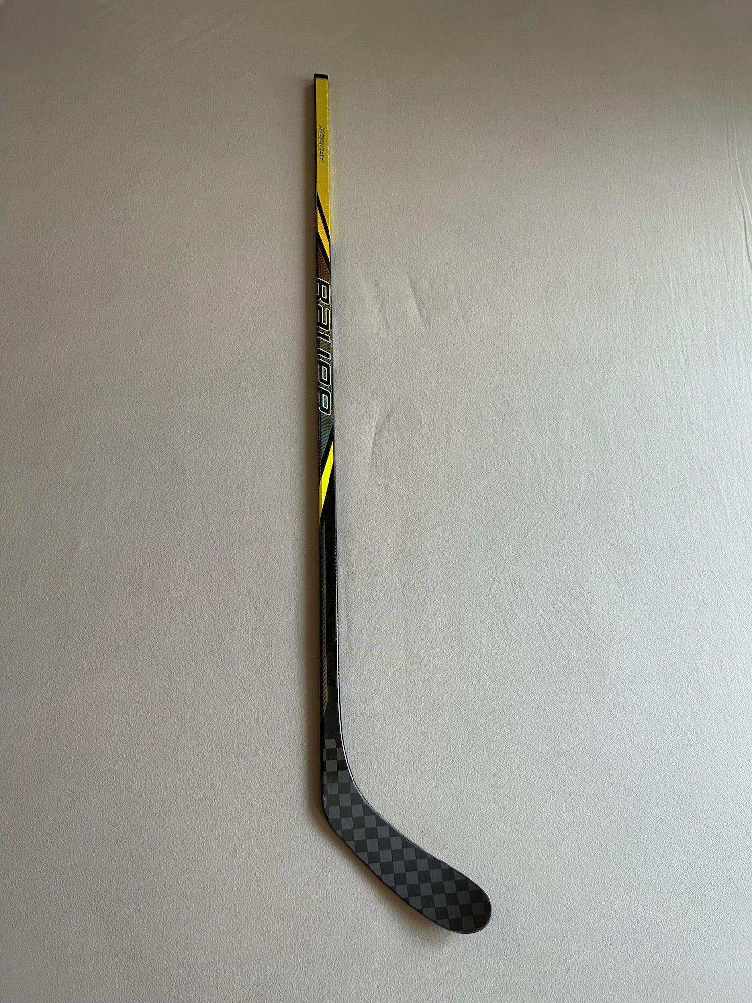 New Gold Bauer Nexus Tracer Left Hand 77 Flex P28 Pro Stock Stick