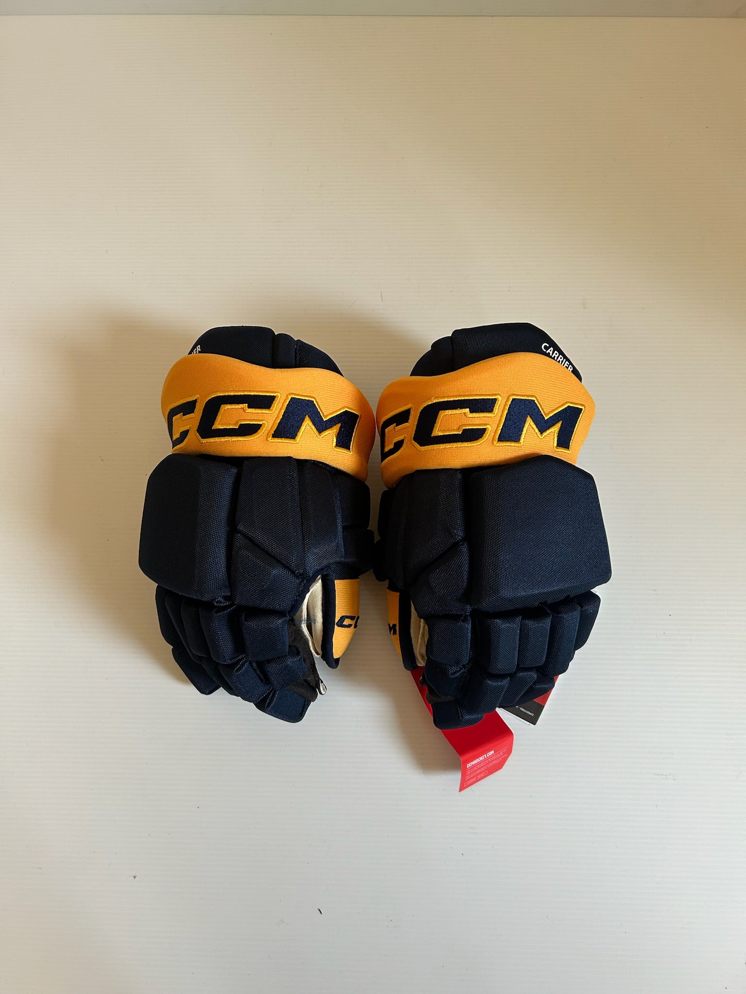 New CCM HGTKPP 13" Hockey Gloves - Navy/Gold