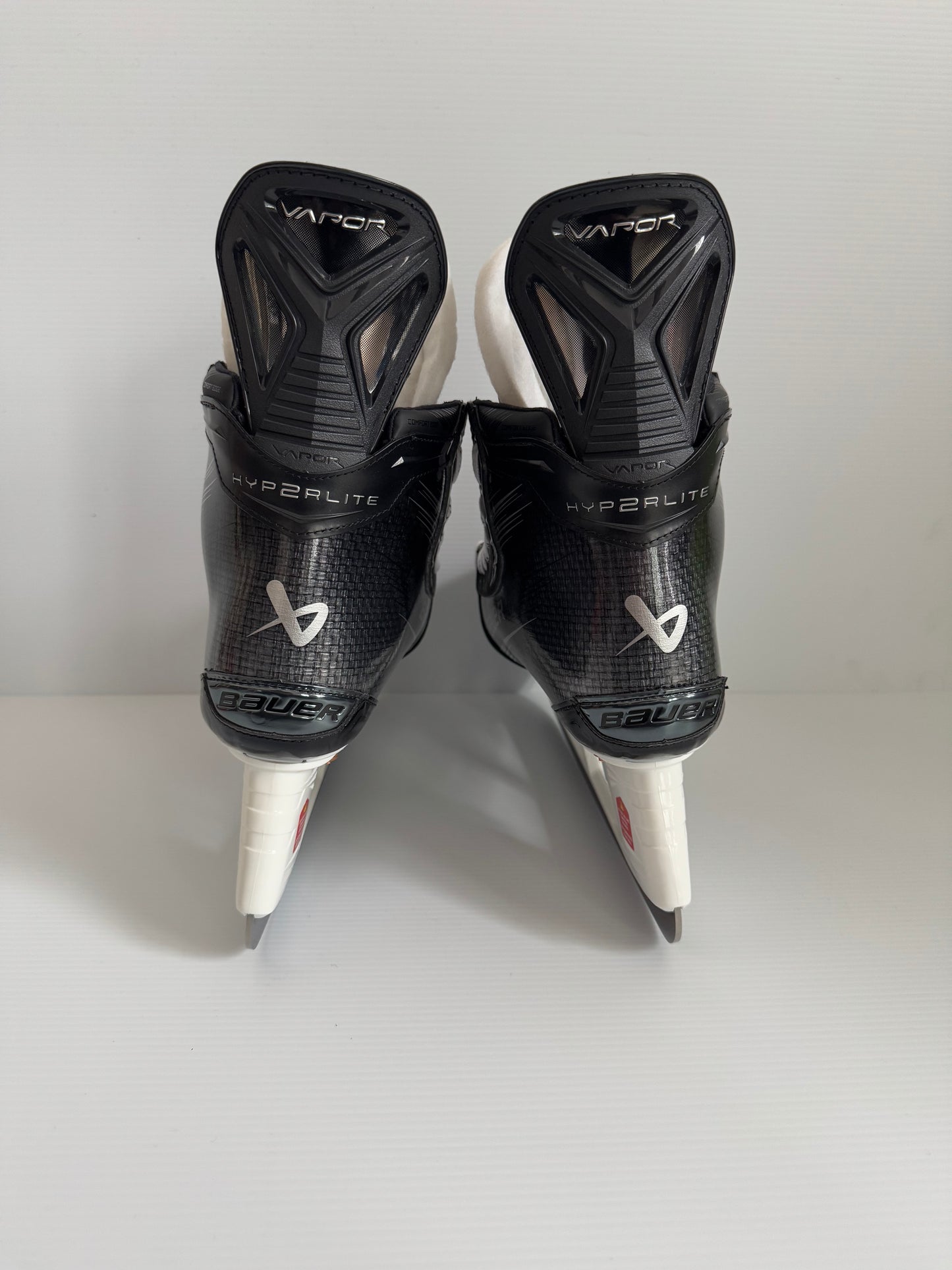 New Custom Bauer Vapor Hyperlite 2 Hockey Skates Pro Stock Size R: 8.25 L: 7.75 Fit 2