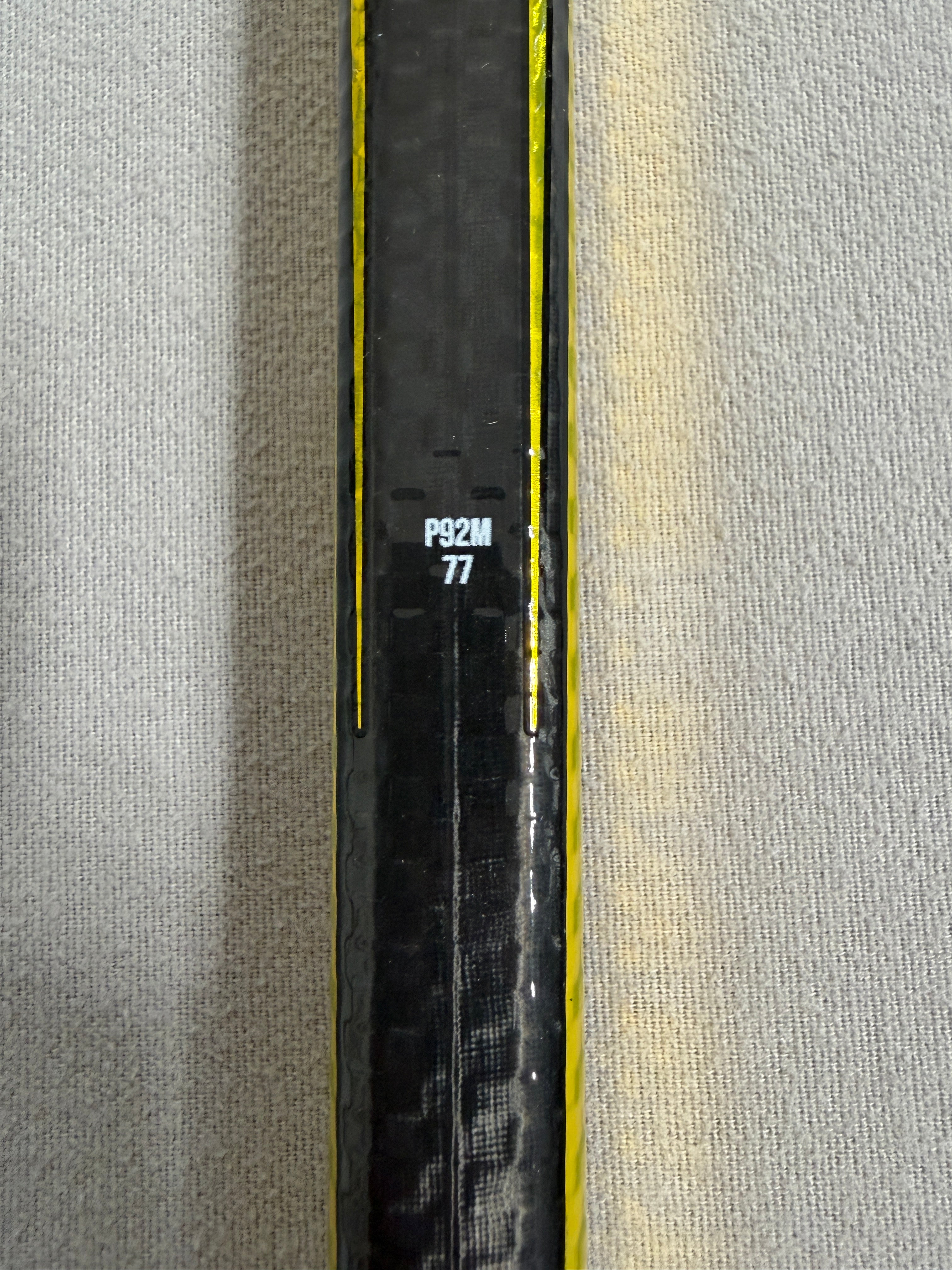 New 77 Flex P92M Senior Bauer Vapor Hyperlite 2 Right Hand Pro Stock Hockey Stick - Gold
