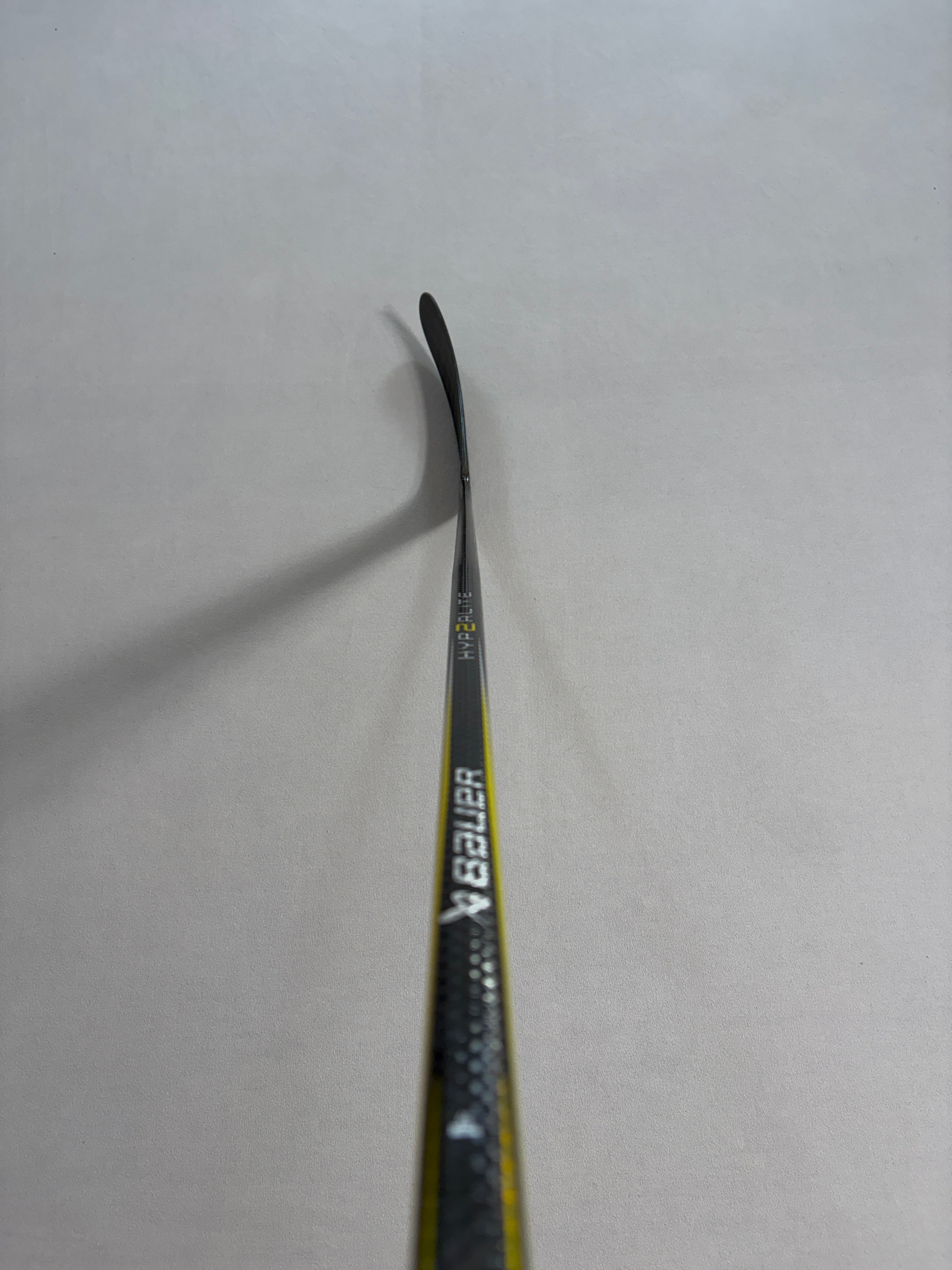 New 77 Flex P92M Senior Bauer Vapor Hyperlite 2 Right Hand Pro Stock Hockey Stick - Gold