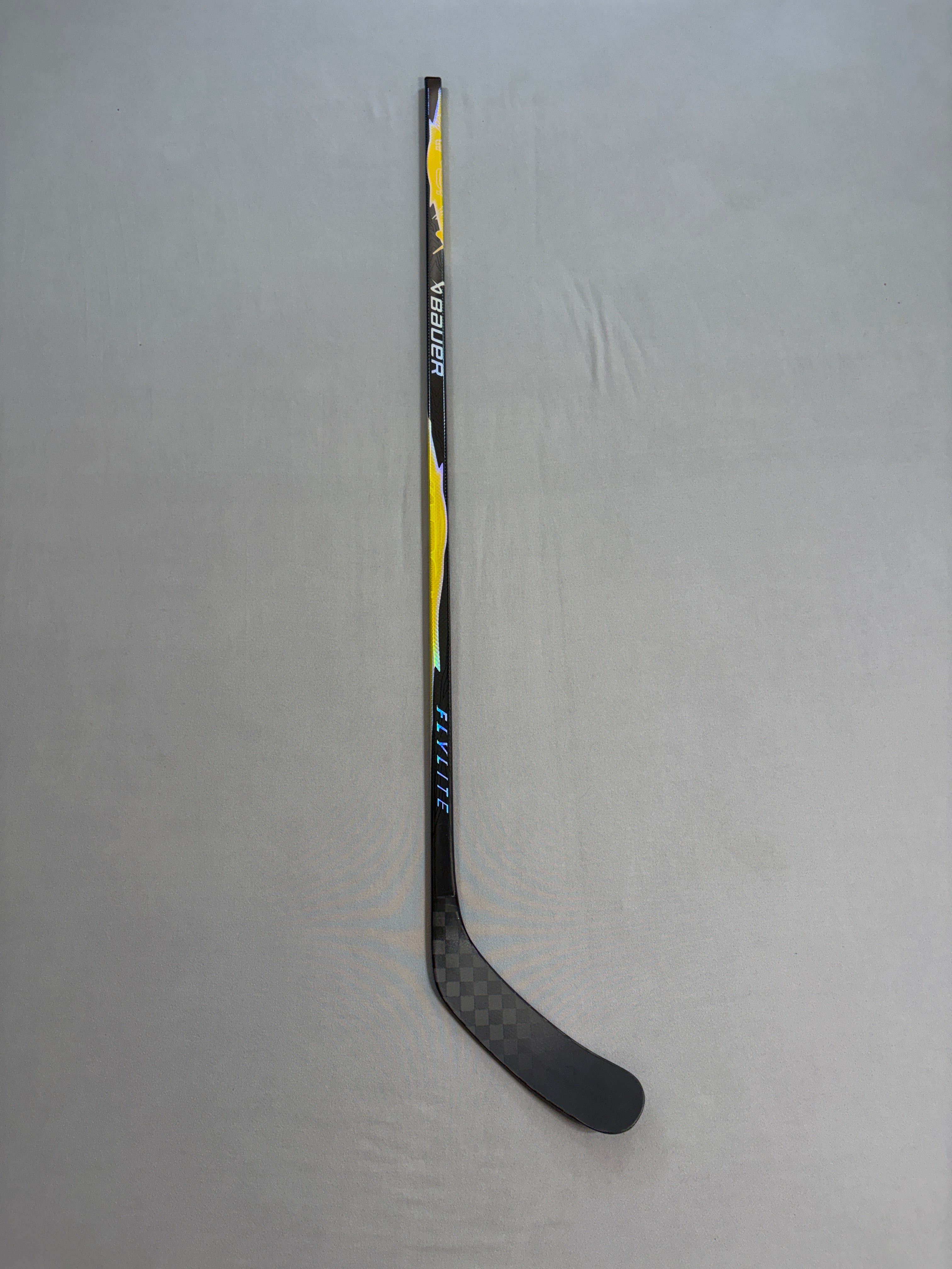 New 77 Flex P92M Senior Bauer Vapor League (Flylite dress) Left Hand Pro Stock Hockey Stick - Gold