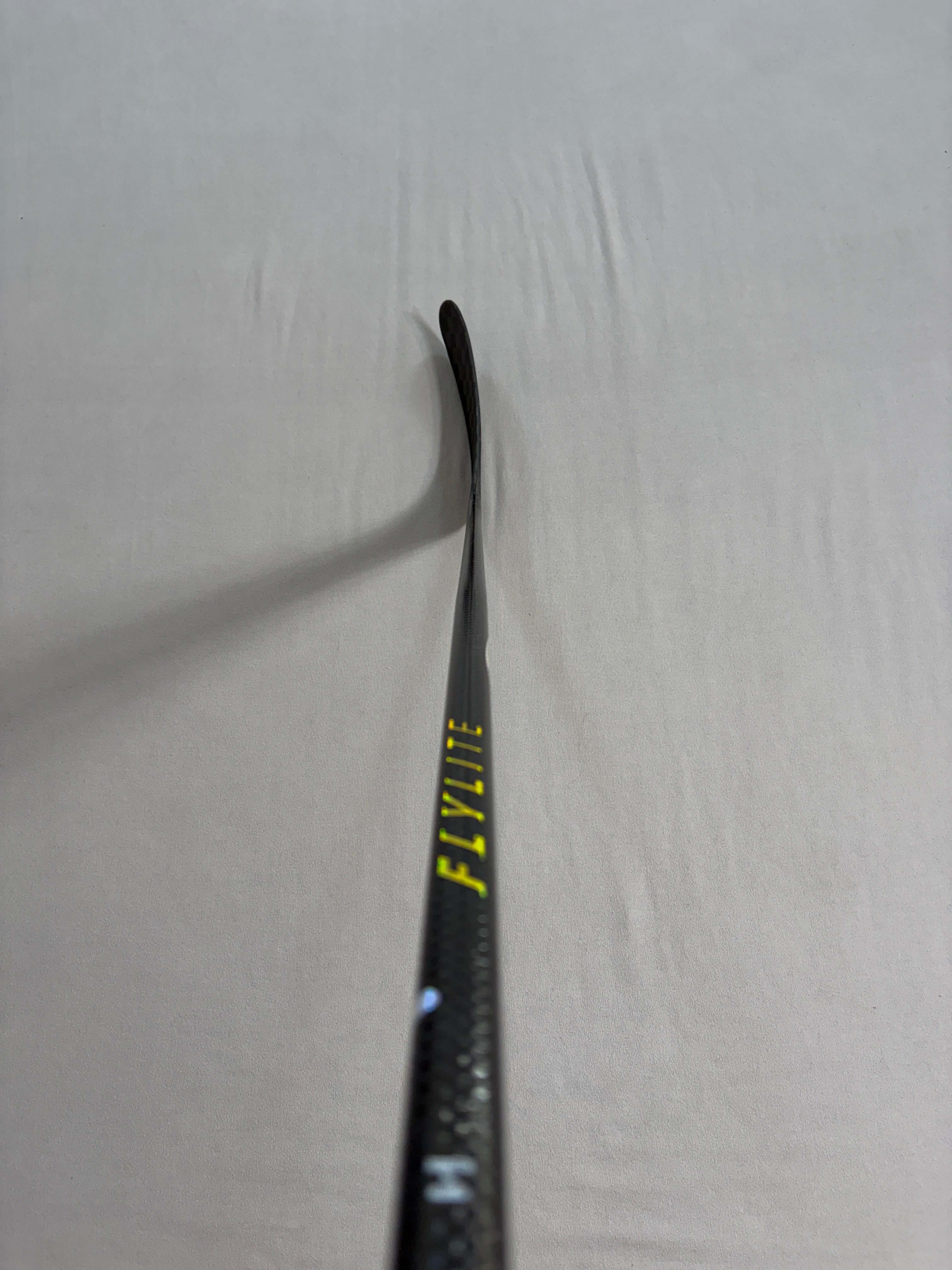 New 70 Flex P90TM Senior Bauer Vapor League (Flylite dress) Right Hand Hockey Stick - Gold