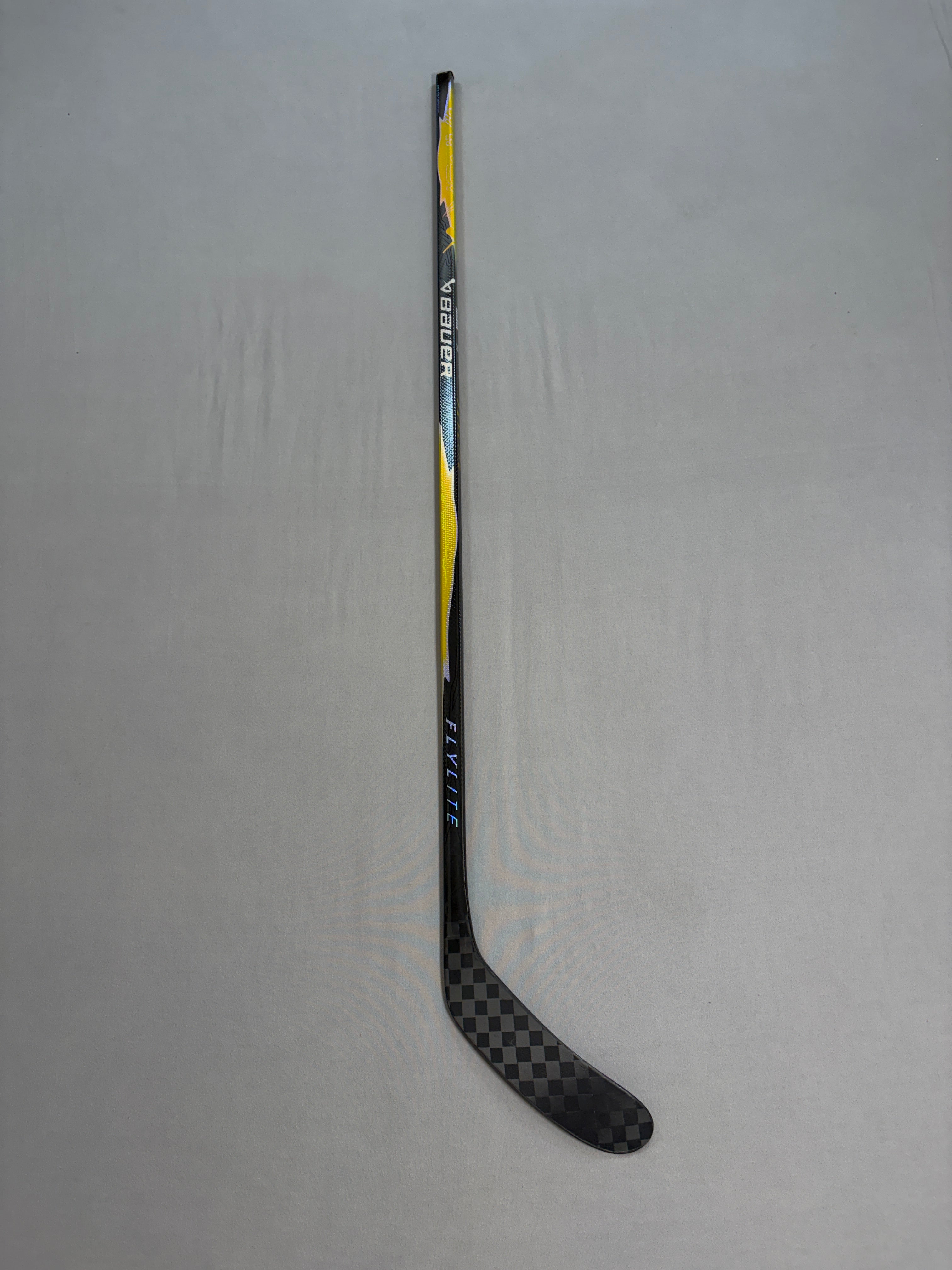 New 82 Flex P28M Senior Bauer Vapor League (Flylite dress) Right Hand Hockey Stick - Gold (Copy) (Copy)