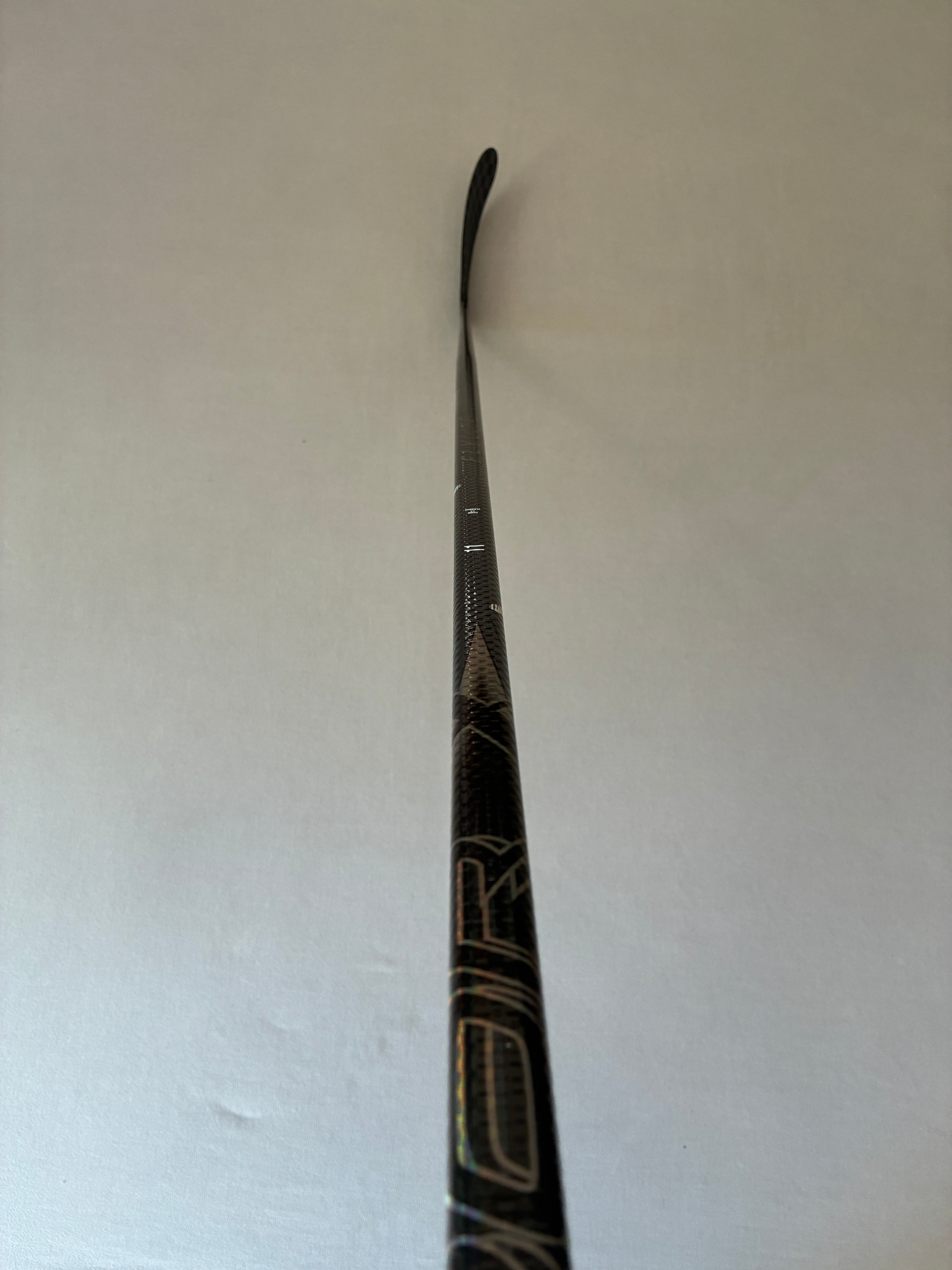 New 77 Flex P28M Senior Bauer Vapor League (Flylite dress) Left Hand Pro Stock Hockey Stick - Black