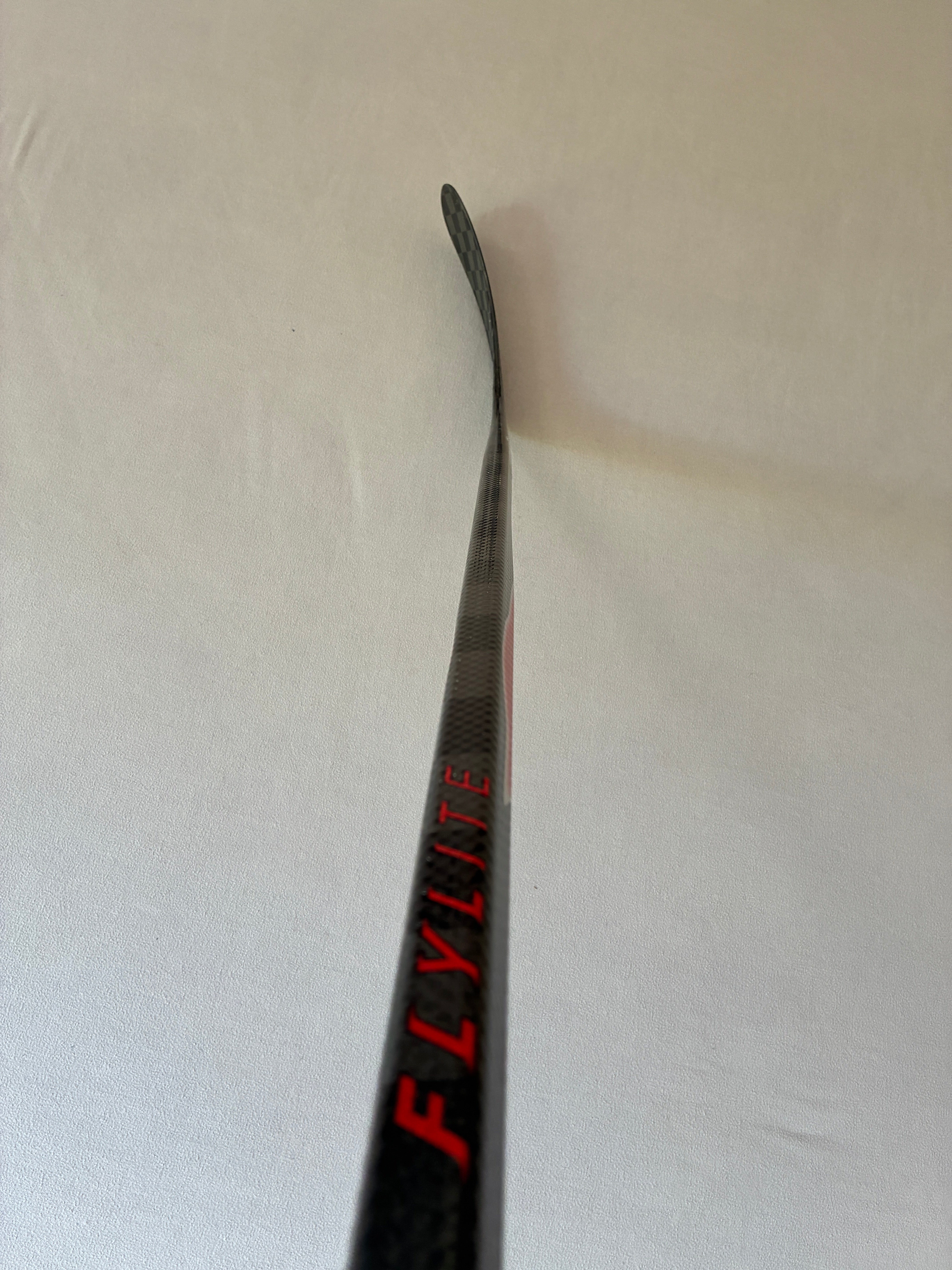 New 87 Flex P92 Senior Bauer Tracer (Flylite Dress) Right Hand Pro Stock Hockey Stick - Red
