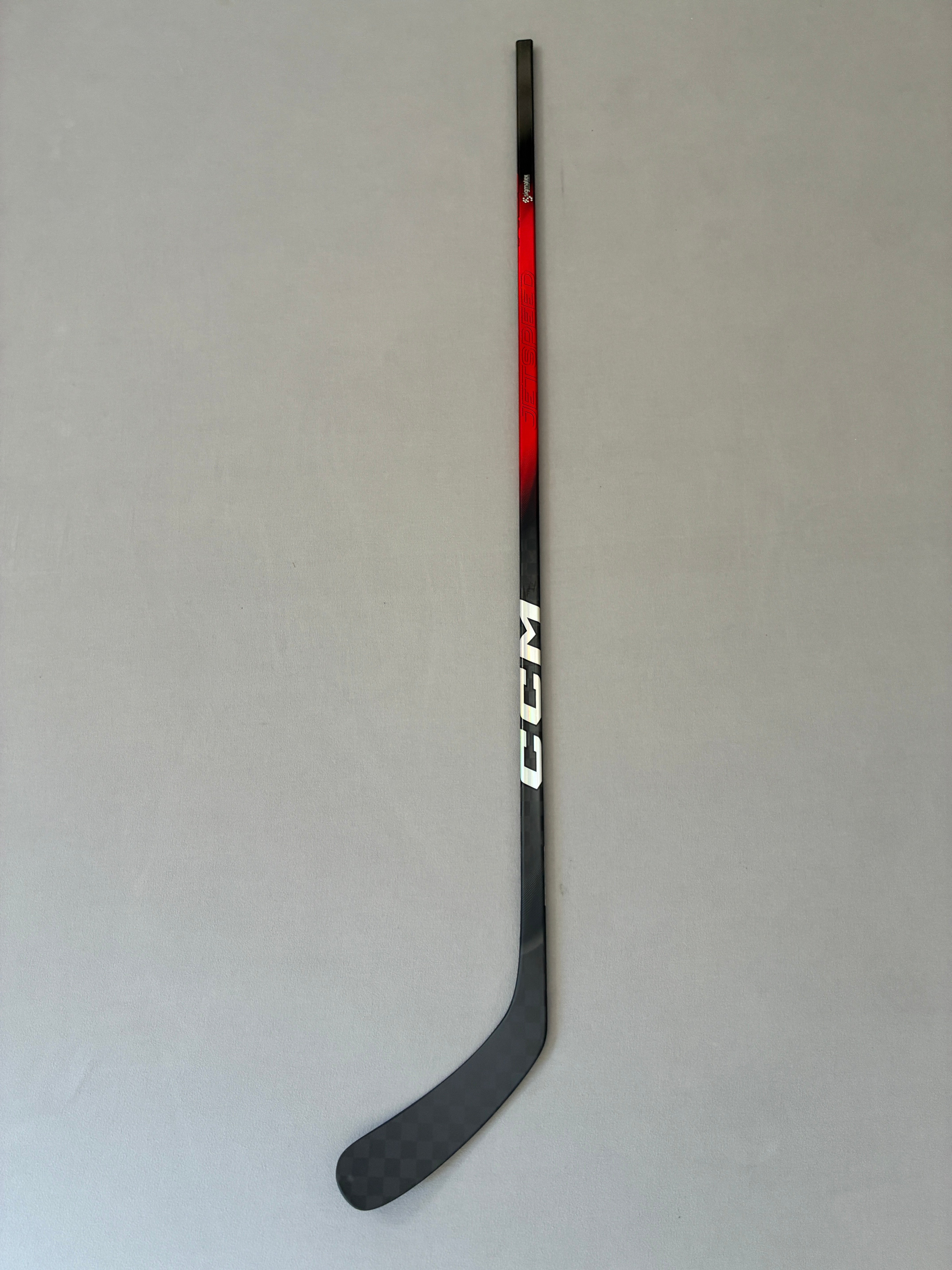 New 65 Flex P29 Senior CCM Ribcor Team (Jetspeed Dress) Right Hand Hockey Stick - Red