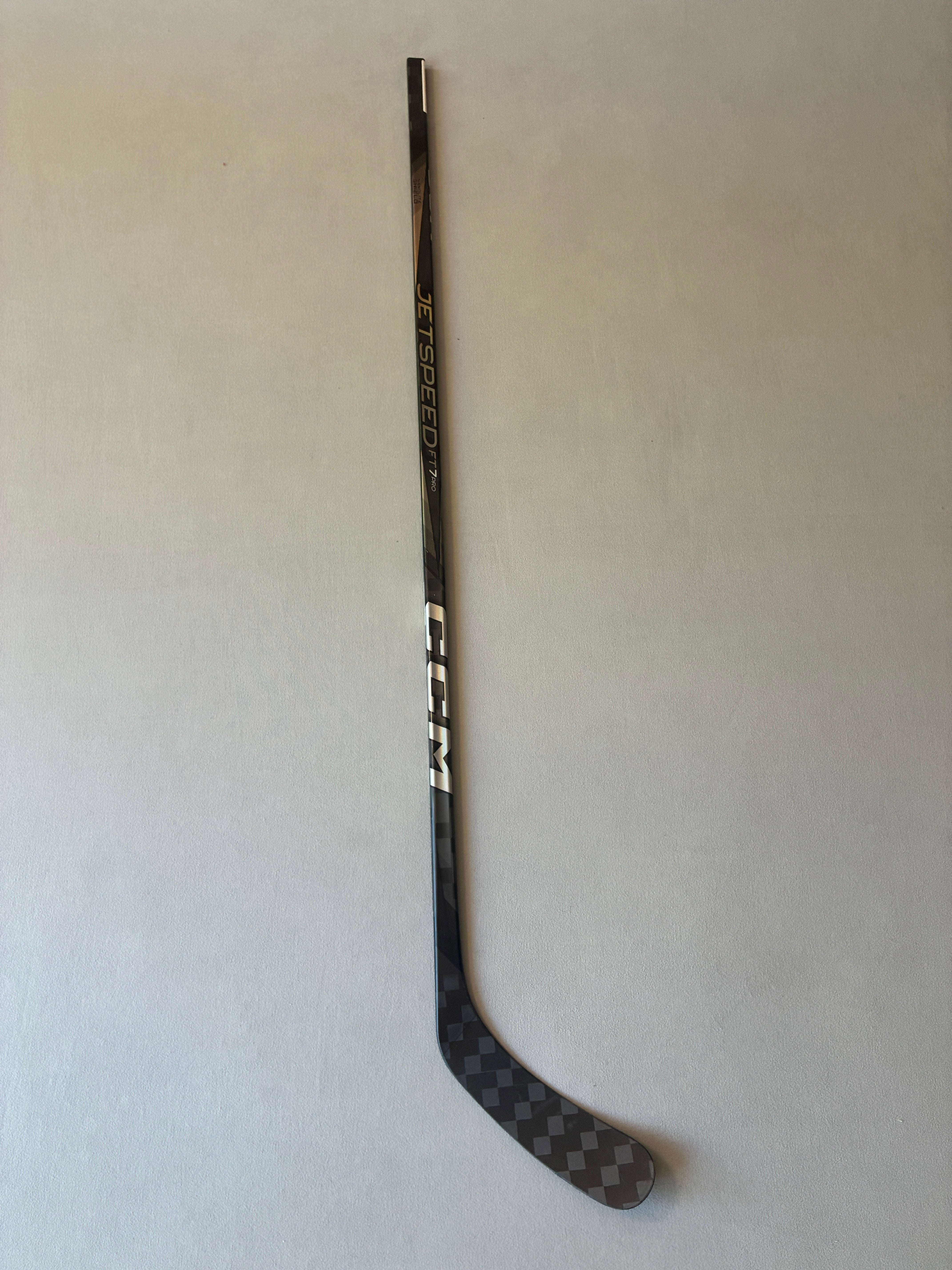 New 80 Flex P29 Senior CCM Ribcor Trigger 8 Pro (FT7 Pro Dress) Left Hand Pro Stock Hockey Stick - Black