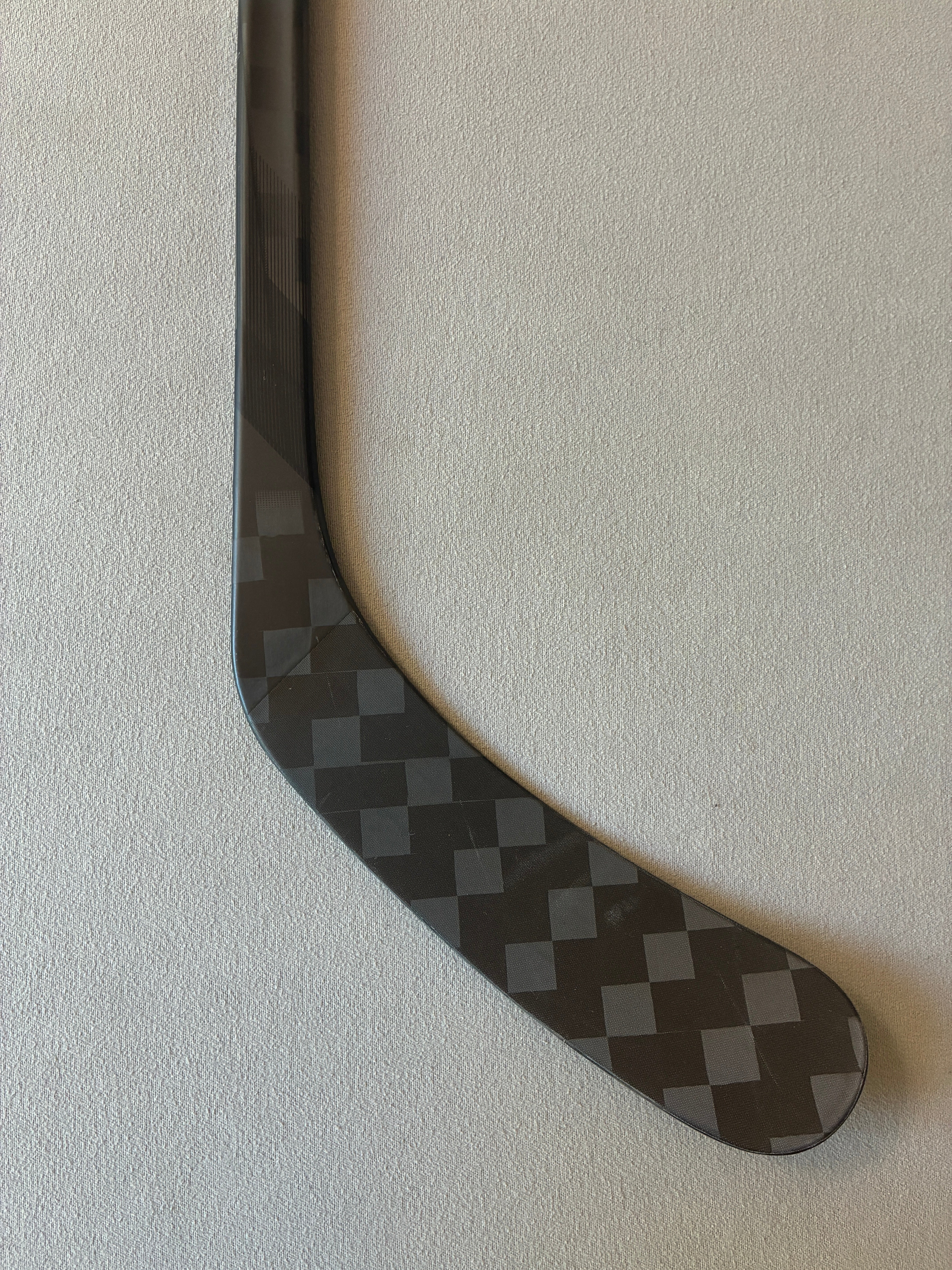 New 80 Flex P29 Senior CCM Ribcor Trigger 8 Pro (FT7 Pro Dress) Left Hand Pro Stock Hockey Stick - Black
