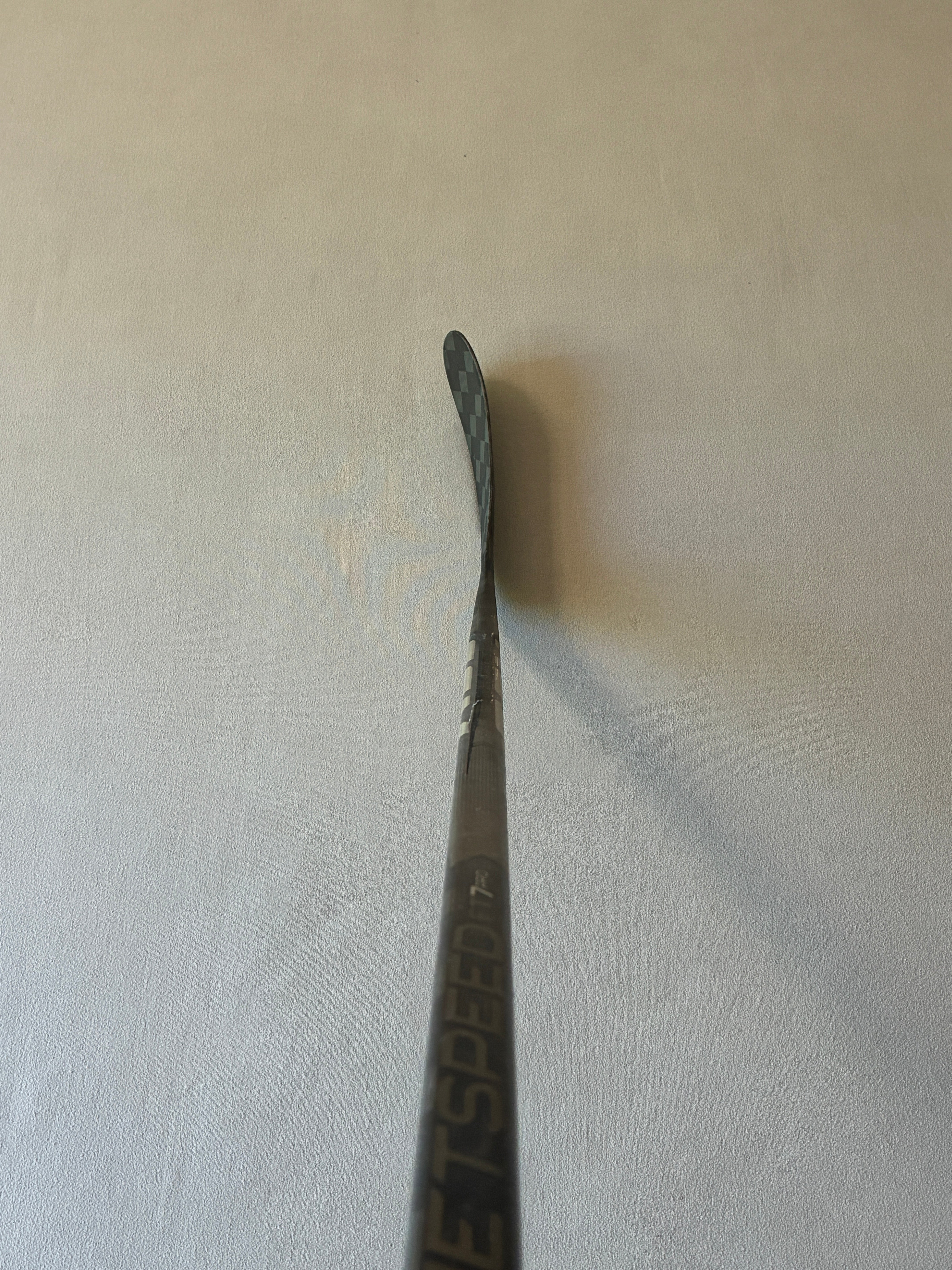 New 95 Flex P28 Senior CCM Ribcor Trigger 8 Pro (FT7 Pro dress) RH Hockey Stick - Black
