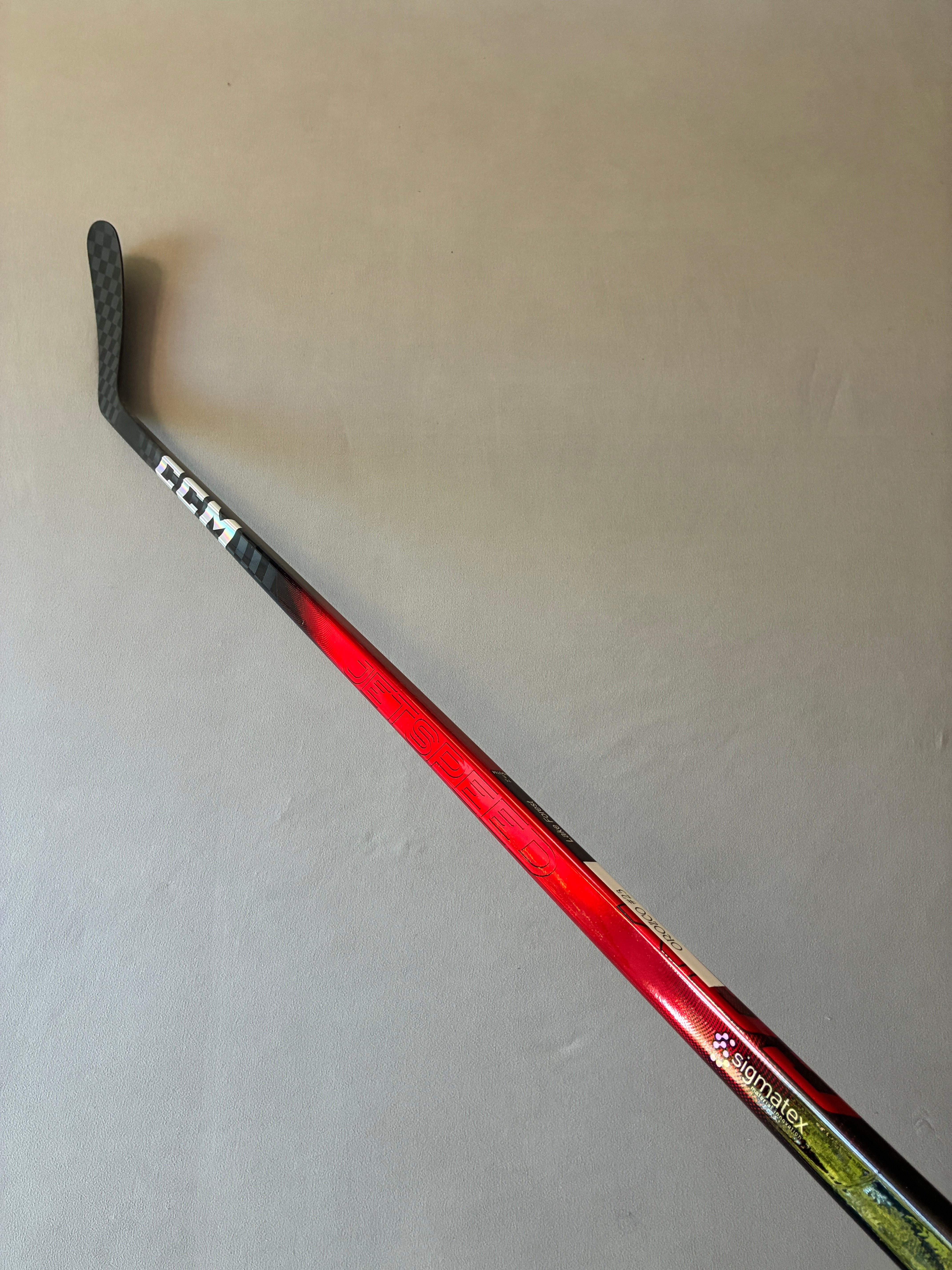 New 75 Flex P90TM Senior CCM Ribcor Team (Jetspeed dress) Right Hand Pro Stock Hockey Stick - Red