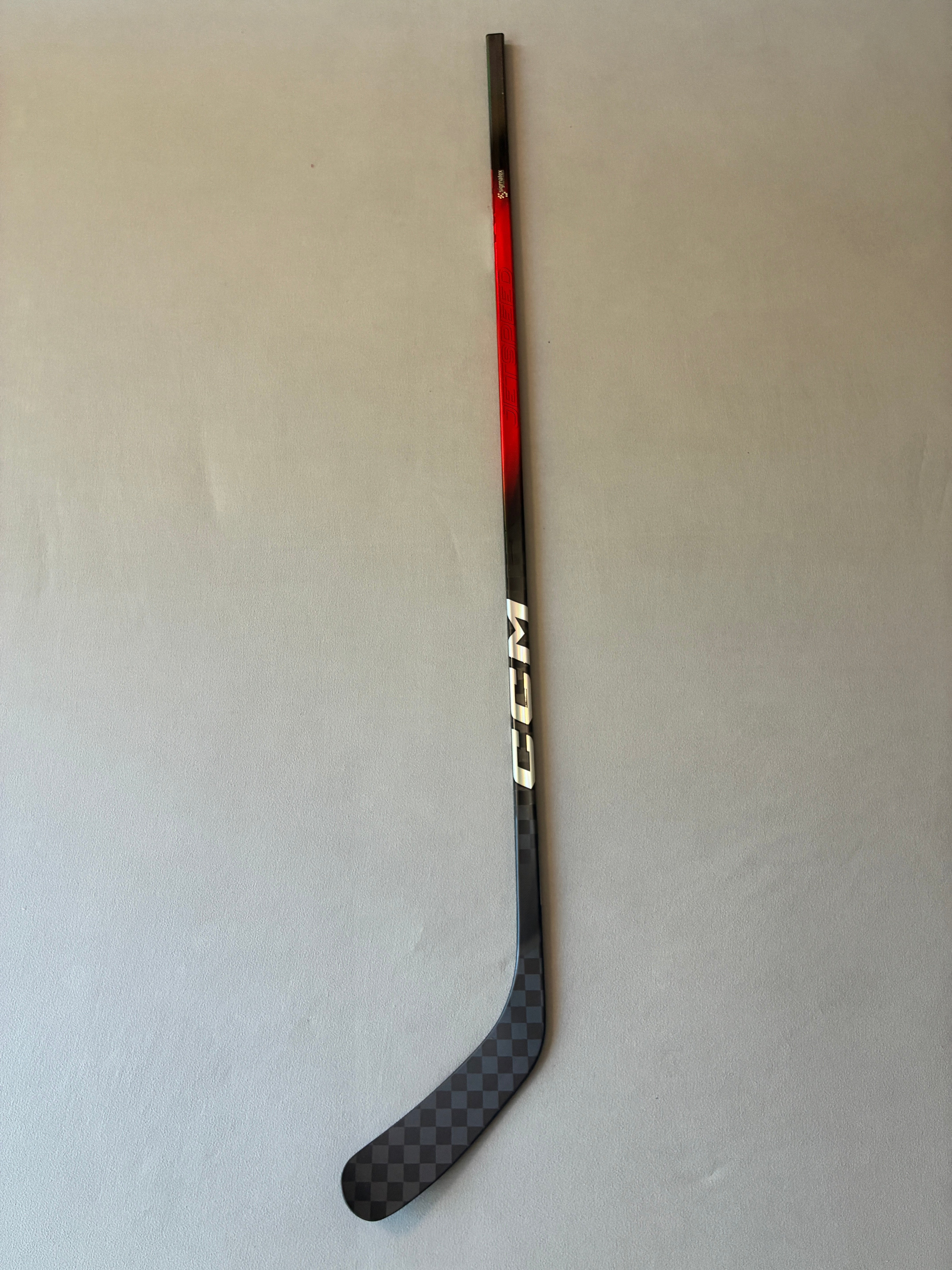 New 75 Flex P90TM Senior CCM Ribcor Team (Jetspeed dress) Right Hand Pro Stock Hockey Stick - Red