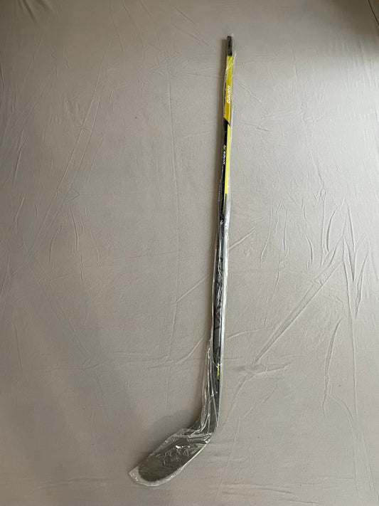 New Senior Bauer Left Hand Vapor Hyperlite Hockey Stick P28