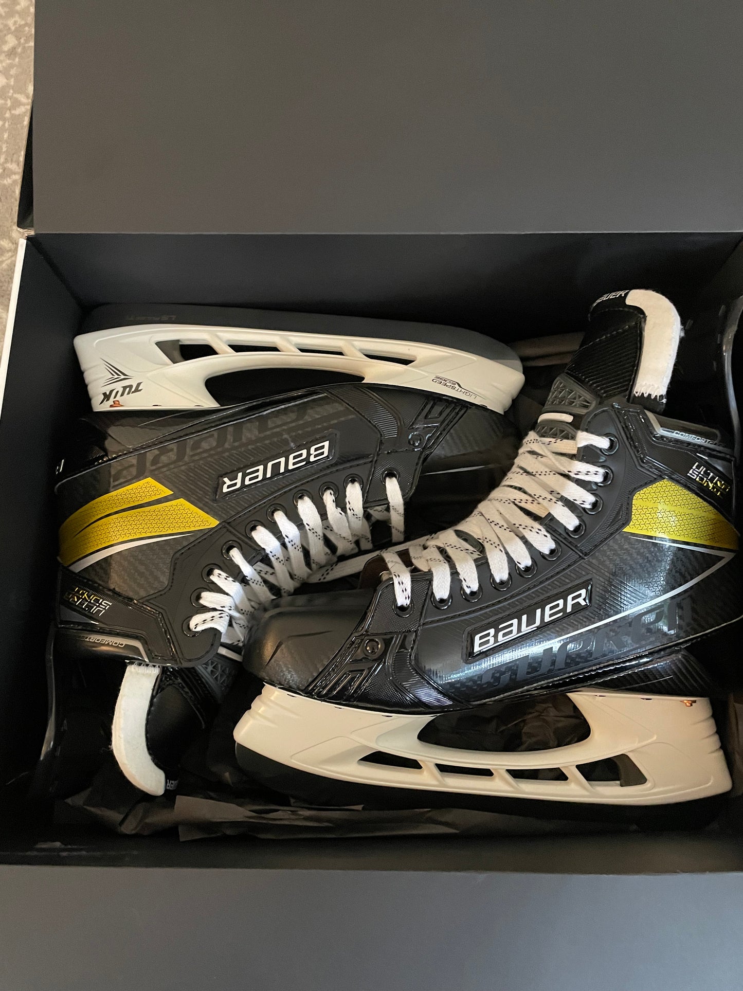 Like New Bauer Supreme Ultrasonic Custom Skates Size 10.5 Fit 2